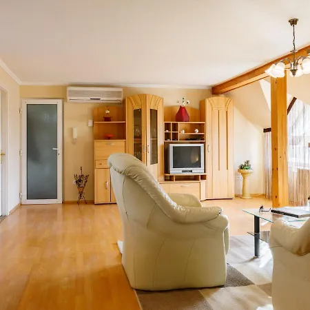 Apartament Domi By Interhome Siófok